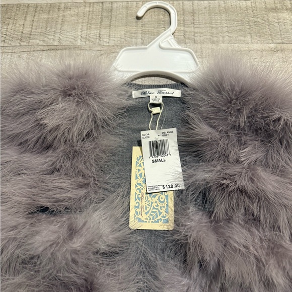 BLUE TASSEL: NWT Faux Fur Knit Vest - Picture 8 of 9